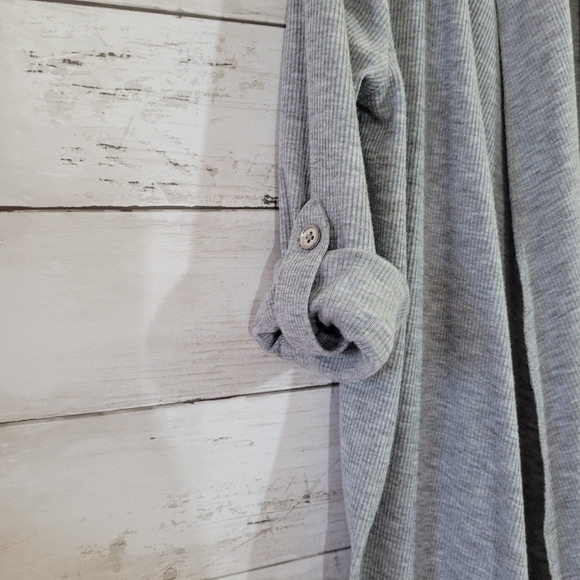 Justice Gray Waterfall Cardigan Roll Tab Sleeve Very Lightweight Size 7 - Picture 2 of 9